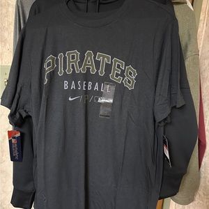 Pittsburgh Pirates Nike T-Shirt Large